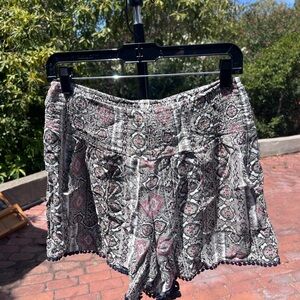Patterned Women's Shorts